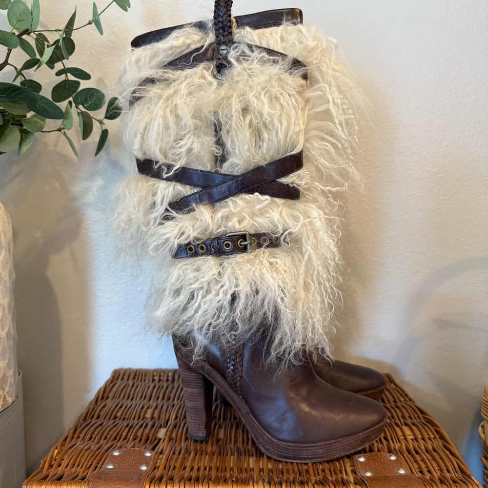 Nike Brown and Cream Heeled Boots